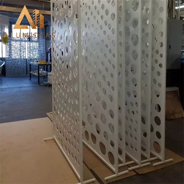 Aluminum perforated screen