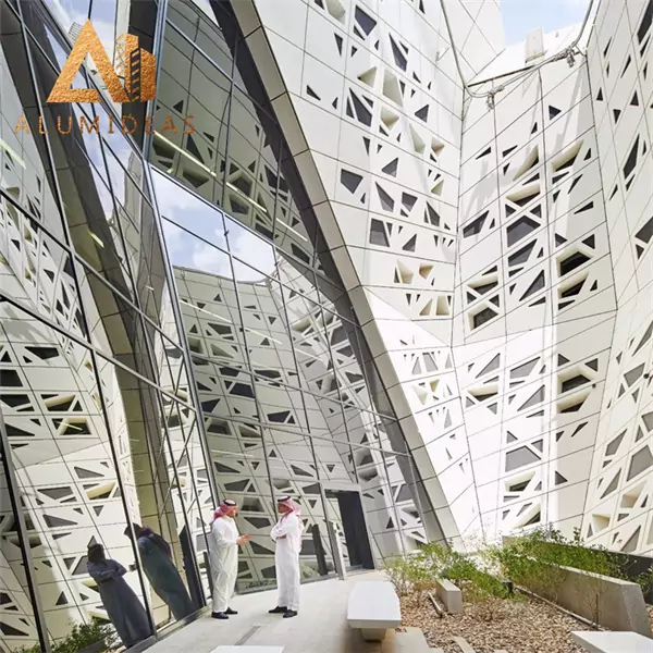 Hoja de revestimiento de pared exterior de aluminio con patrón moderno