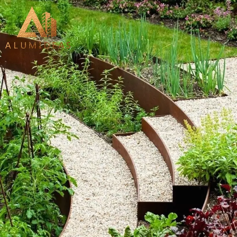 Bordure décorative en acier corten pour aménagement paysager