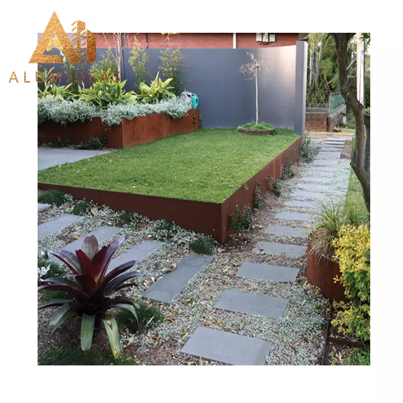 Decorative corten steel border edging
